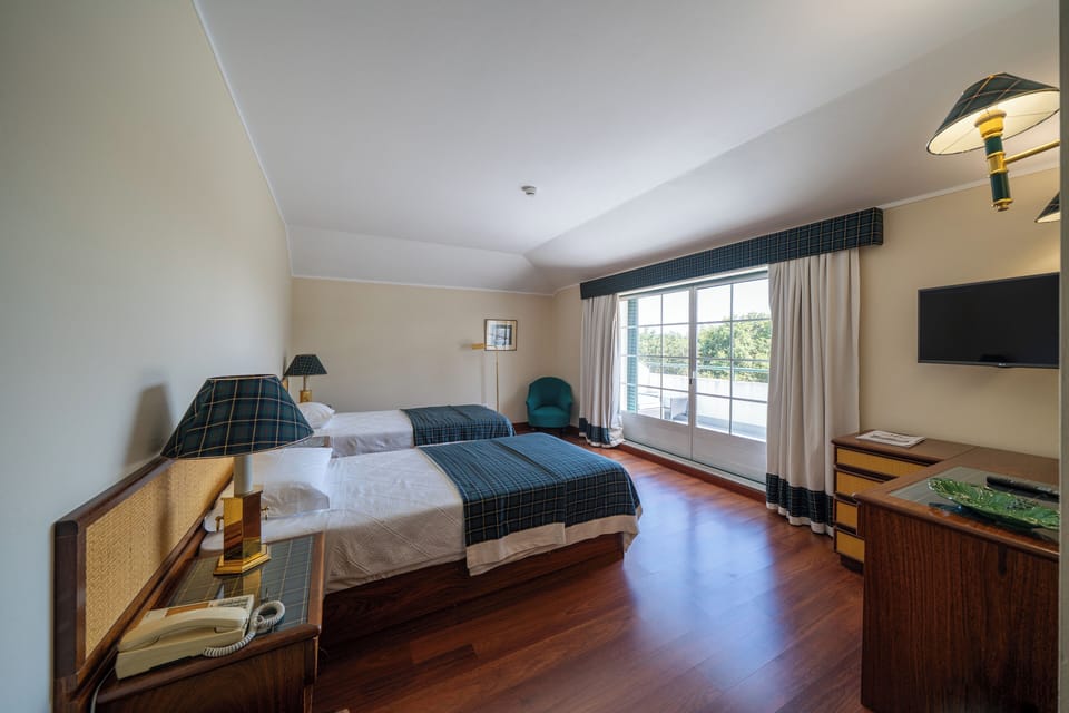 Superior Twin Room | Minibar, in-room safe, soundproofing, free cribs/infant beds
