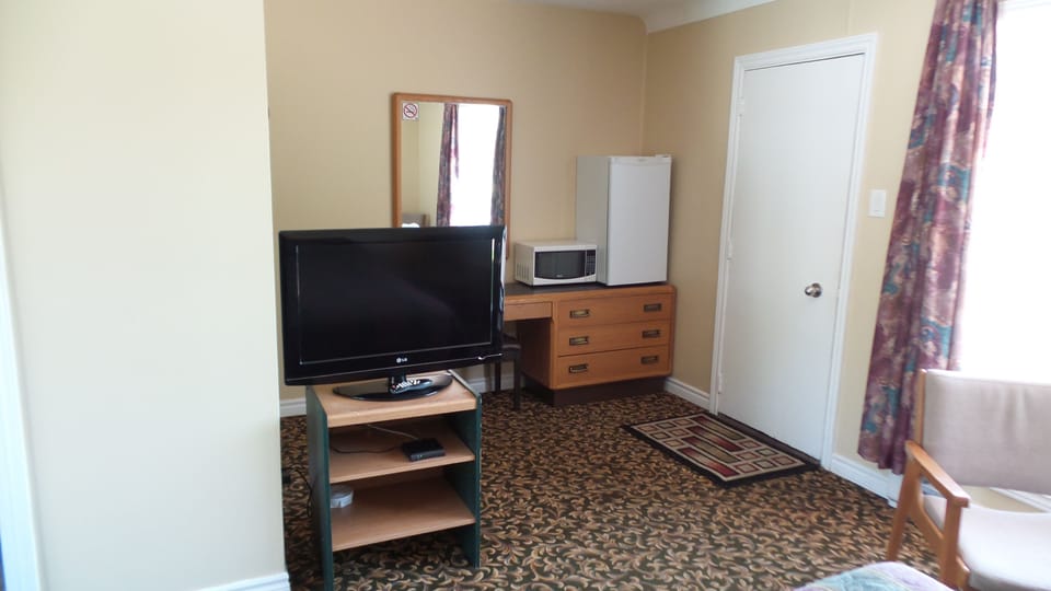 Standard Double Room | Living area | LCD TV