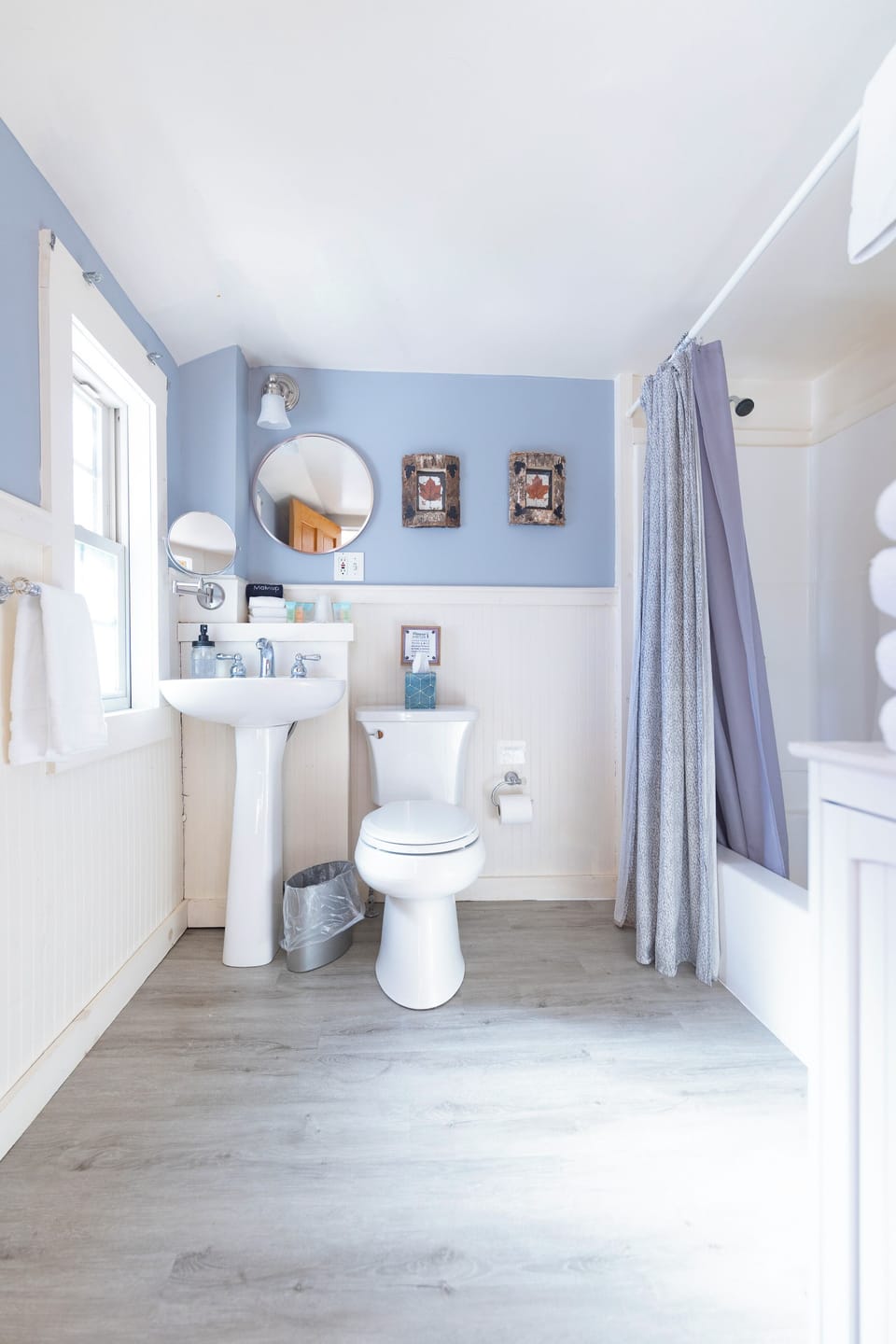 Suite 2 - Sugar Maple | Bathroom | Shower, free toiletries, hair dryer, towels