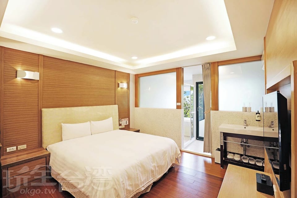 Superior Room | Free WiFi, bed sheets