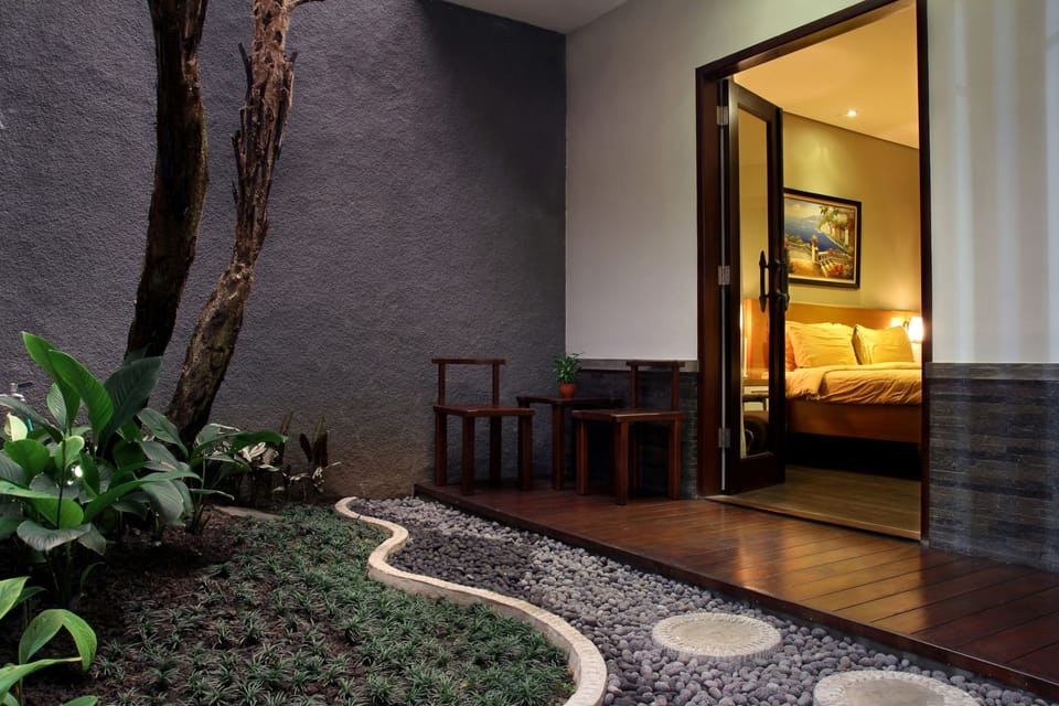 Suite | Interior
