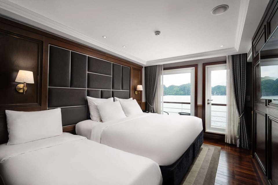 Executive Triple Room, Bay View | In-room safe, soundproofing, rollaway beds, bed sheets