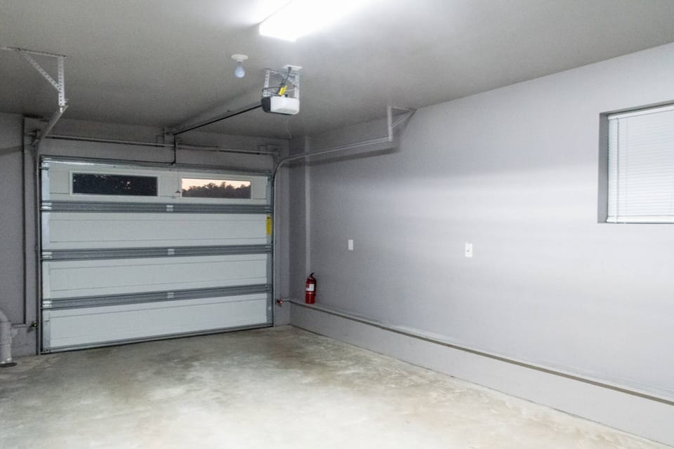 Garage room.