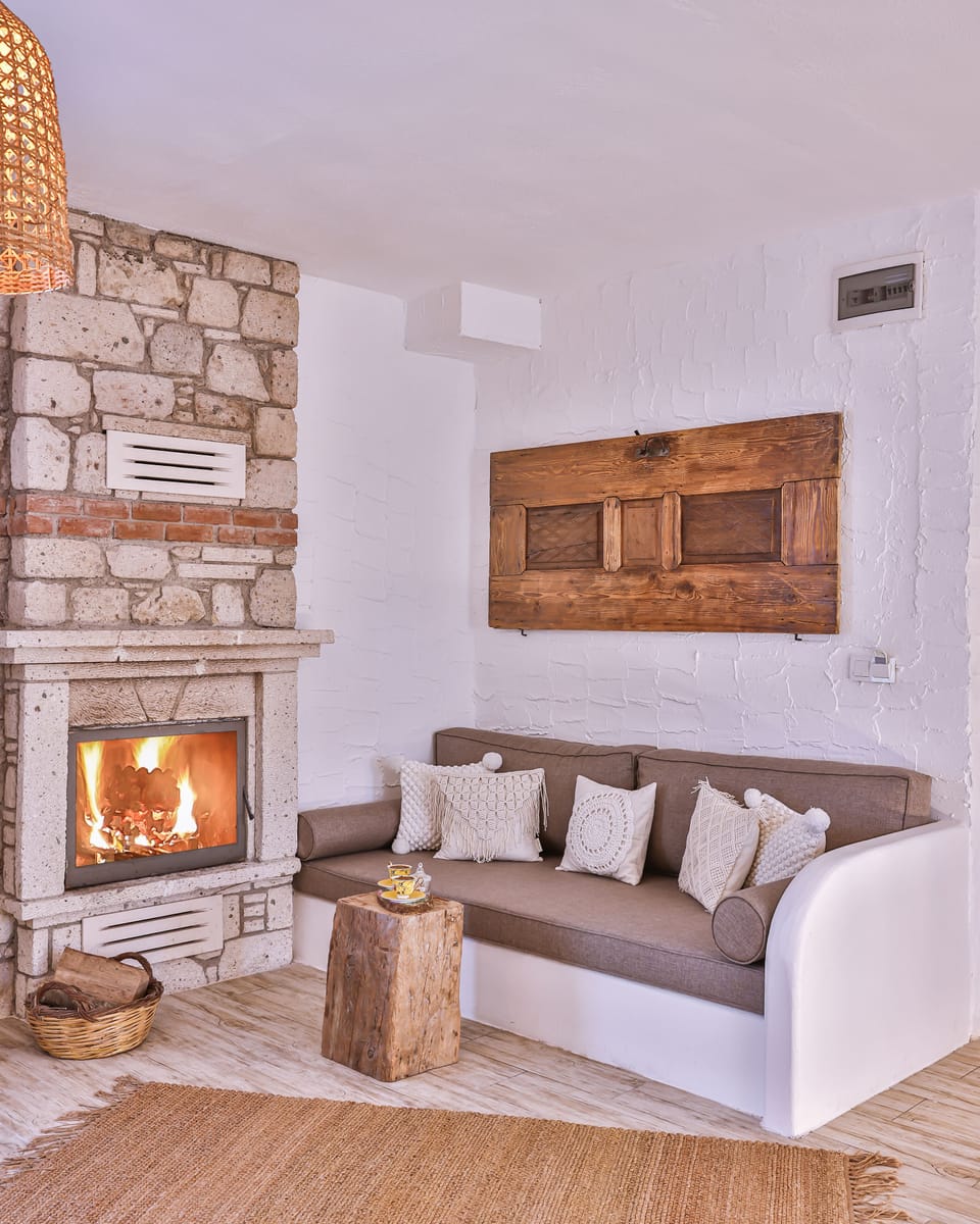 Suite, Jetted Tub | Minibar, in-room safe, individually decorated, individually furnished
