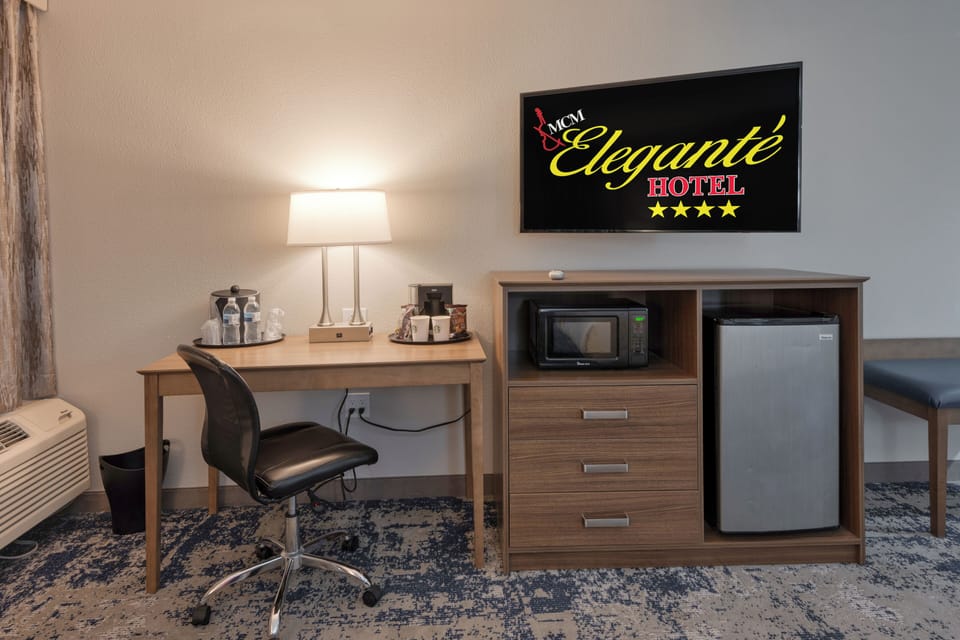 Premium bedding, pillowtop beds, desk, laptop workspace