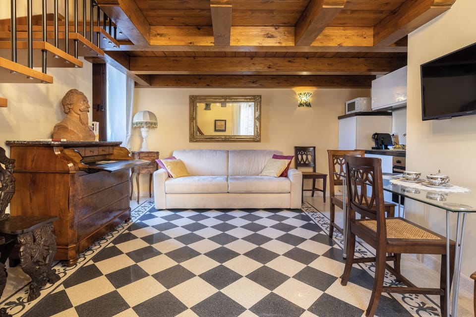 Luxury Apartment (Bacco) | Living area | Smart TV