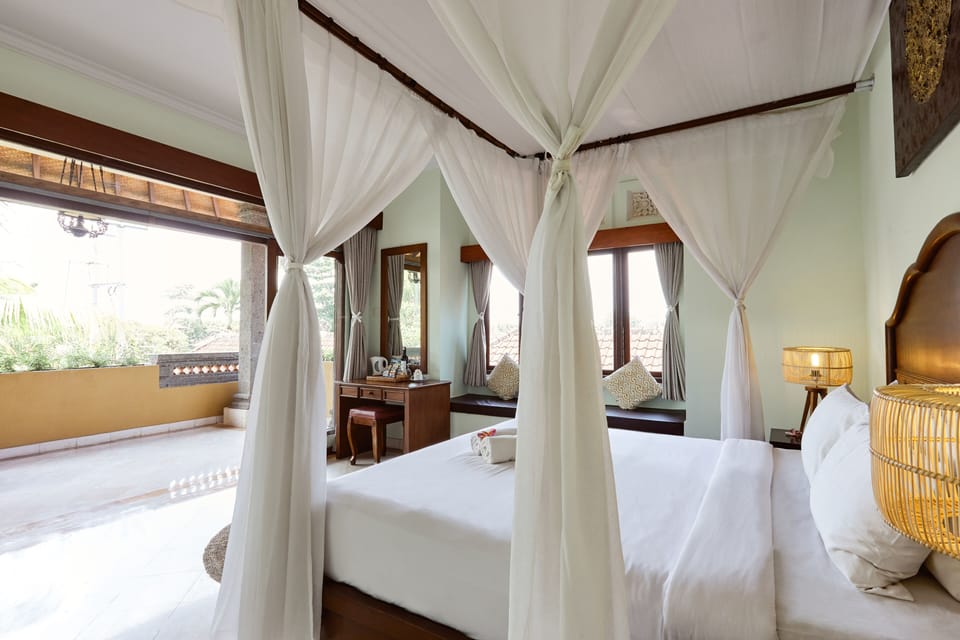 Superior Room | Minibar, in-room safe, desk, iron/ironing board (on request)