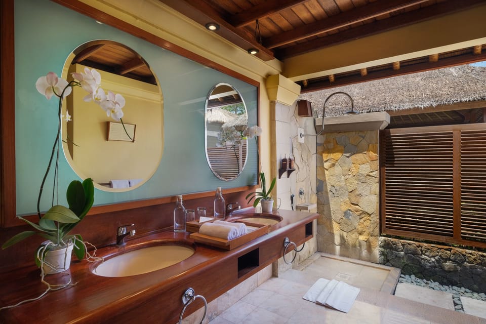 Bathroom shower