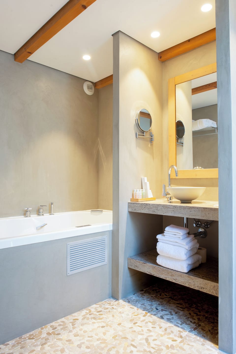 Suite Mezzanine | Bathroom | Designer toiletries, hair dryer, bathrobes, slippers