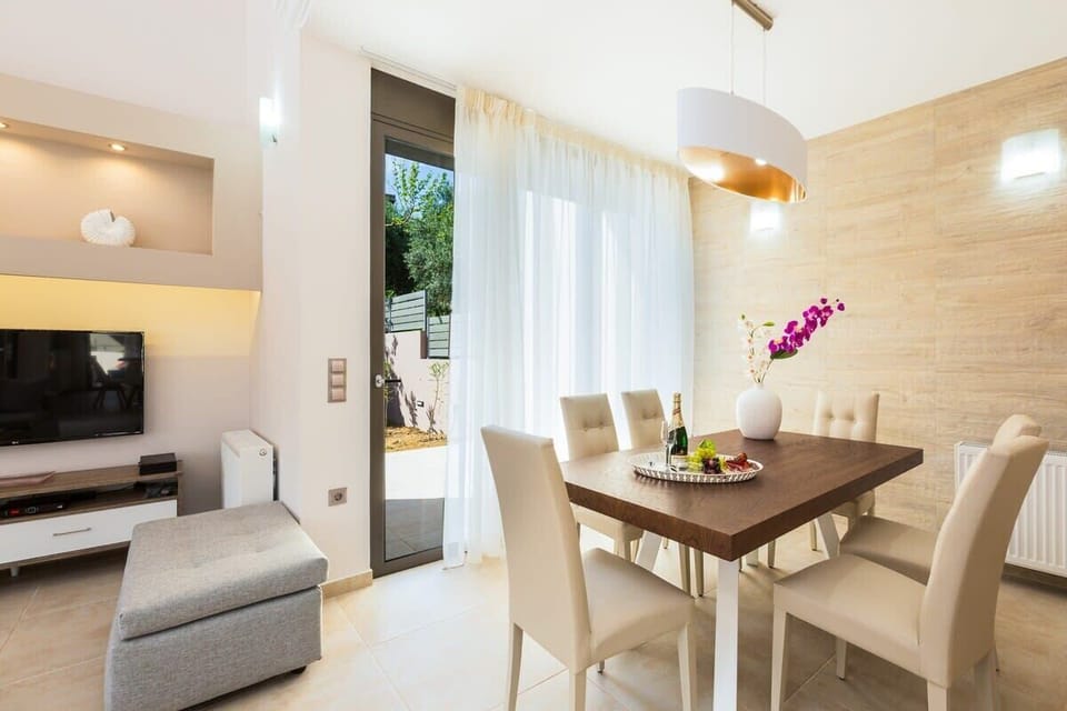 Elegant Dining Area for Memorable Moments