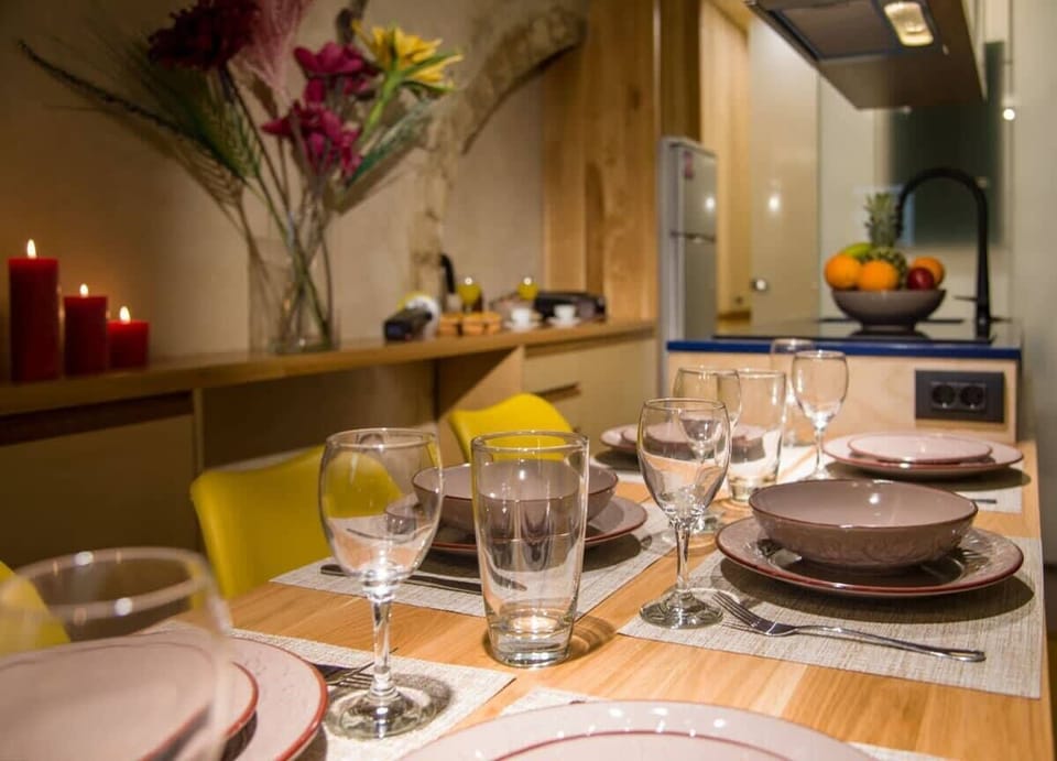Modern Kitchenware for Dining