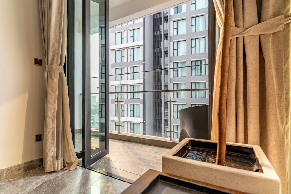 City Apartment | 3 bedrooms, iron/ironing board, free WiFi, bed sheets