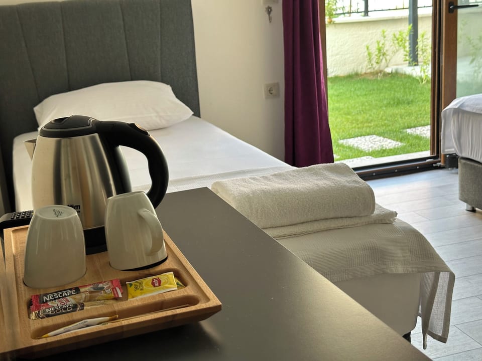 Standard Twin Room | In-room safe, iron/ironing board, free WiFi