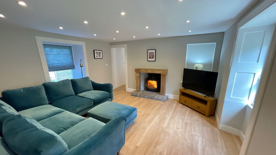 The Old Schoolhouse Lounge