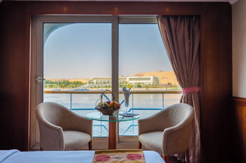Standard Cabin | Minibar, in-room safe, desk, soundproofing