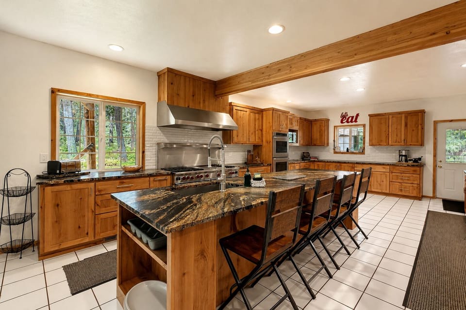 Cabin, Multiple Bedrooms | Private kitchen | Fridge, toaster