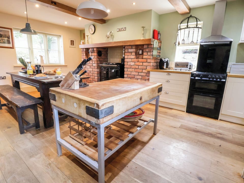 Fridge, dishwasher, electric kettle, toaster
