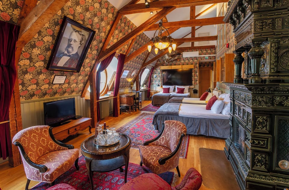 Family room - Torellska house, Spa not included | Minibar, iron/ironing board (on request), WiFi (free), alarm clocks