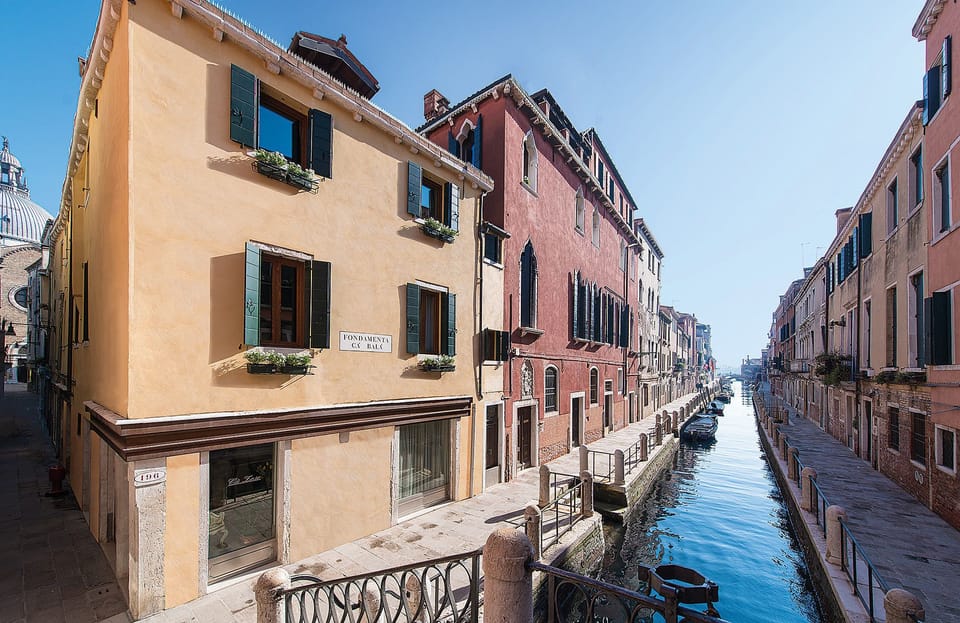 Junior Suite with Canal View | View from room