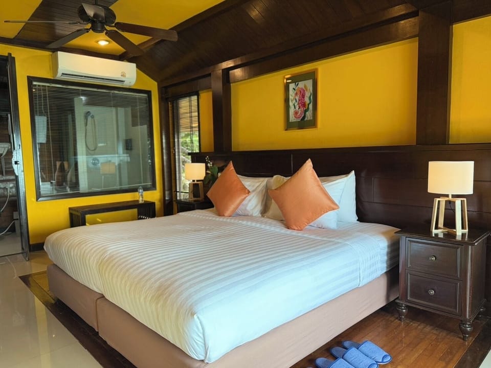 Deluxe Room, Balcony (Deluxe Pavilion Room) | Minibar, in-room safe