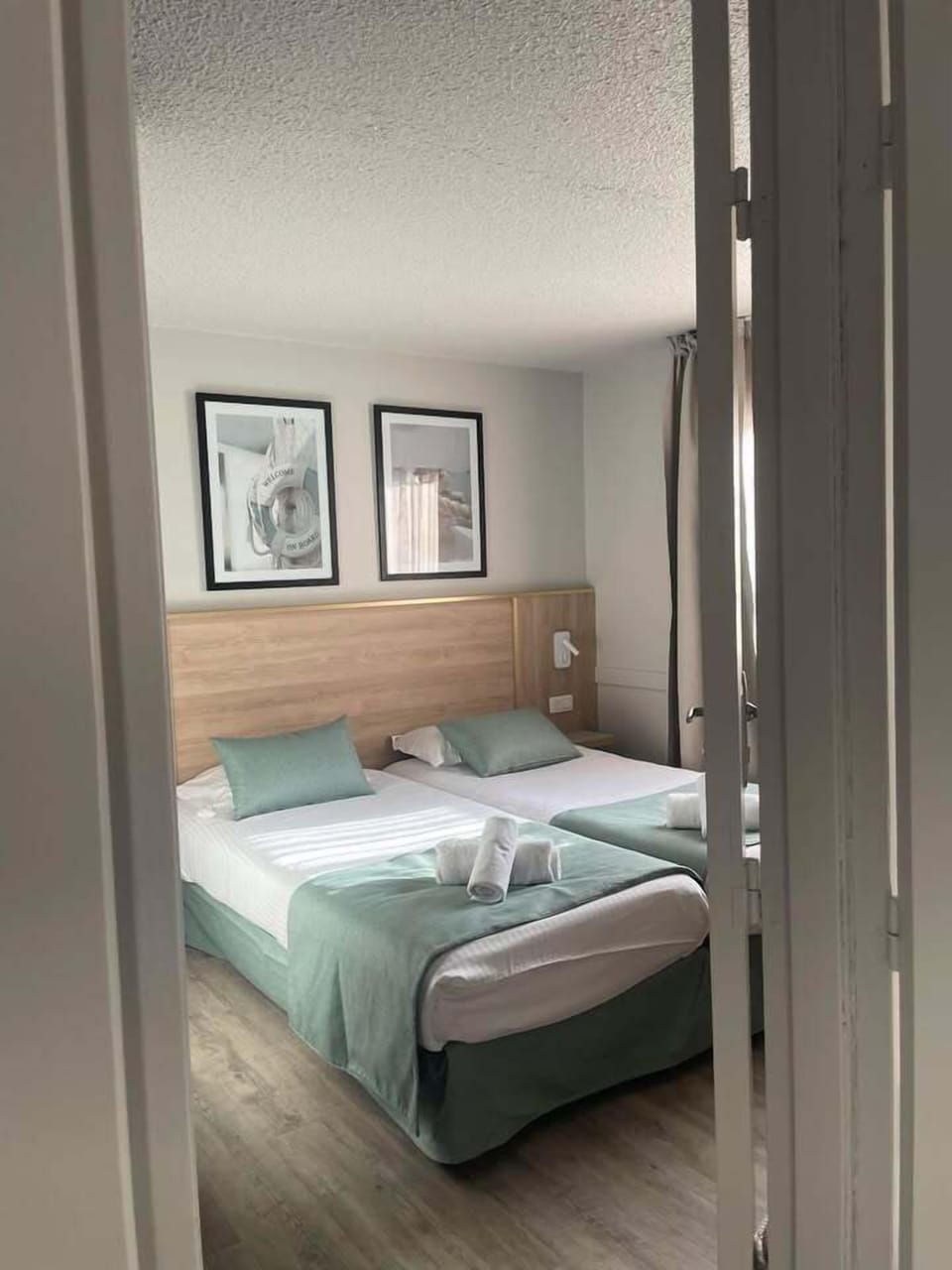 Double Room, Connecting Rooms | Desk, soundproofing, free WiFi, bed sheets