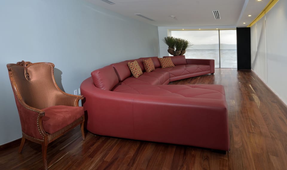 1 bedroom, in-room safe, desk, blackout drapes