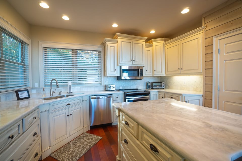 Beautiful white granite countertops in the kitchen