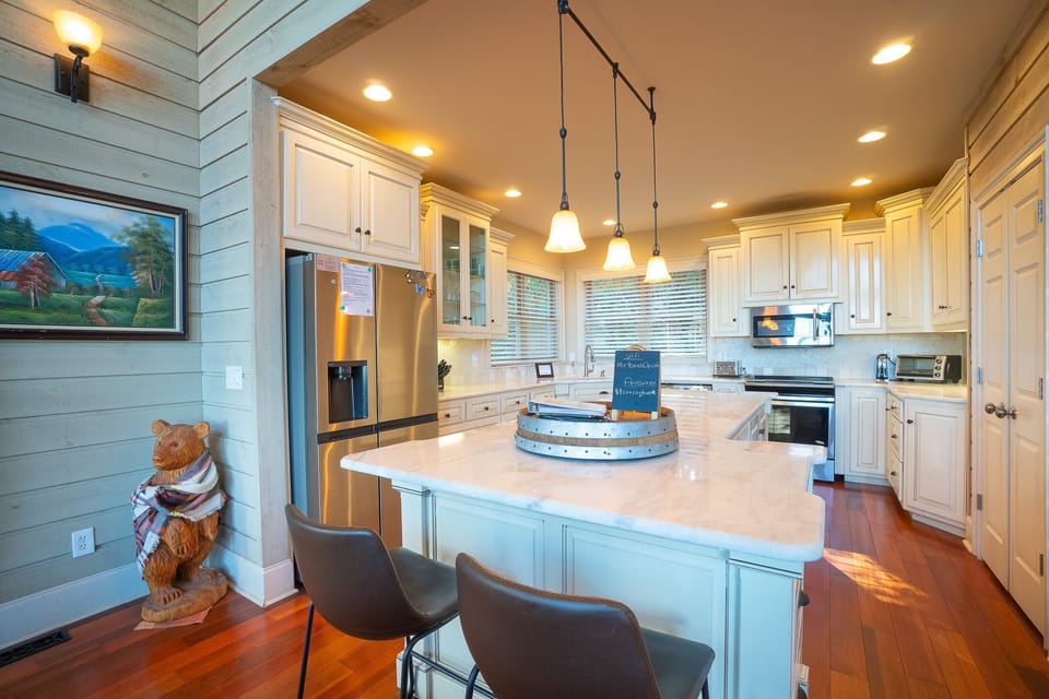 Comfortable bar stools so you can "participate" with all the kitchen activities.
