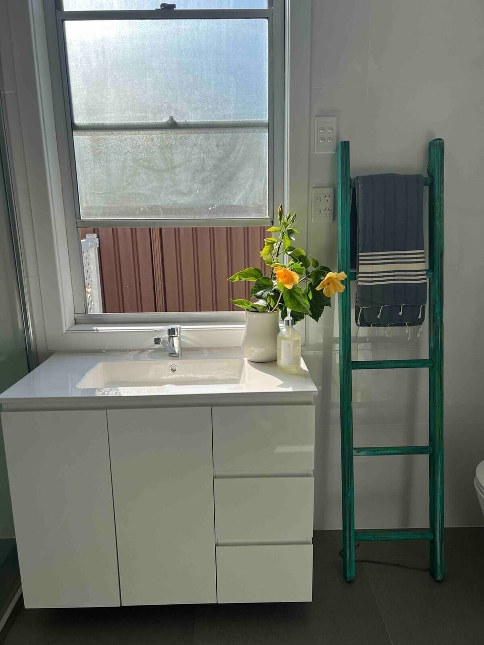 Main bathroom