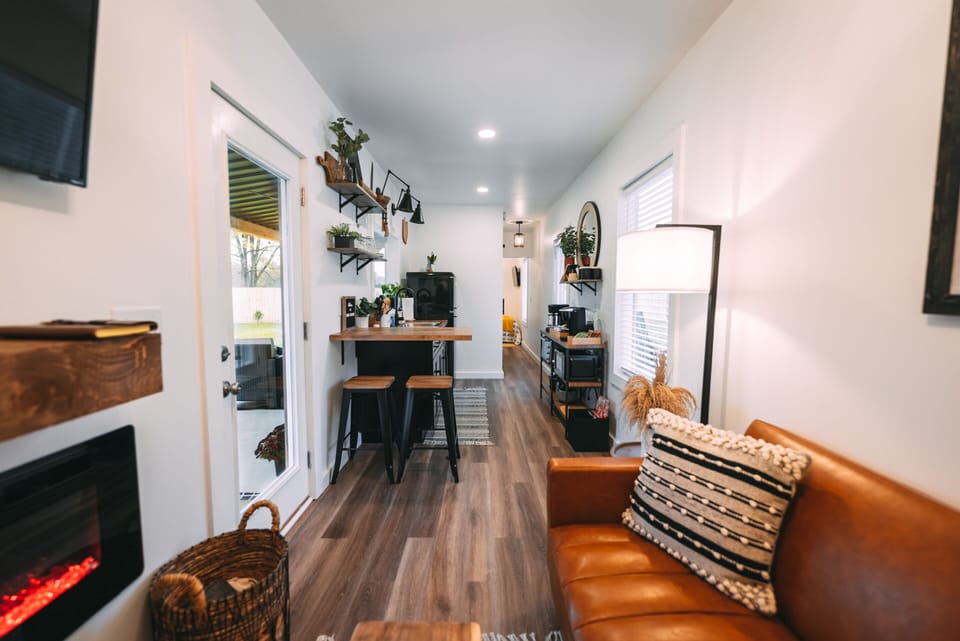 Luna Cottage - Looking toward Kitchen and Bedroom, from Living Room