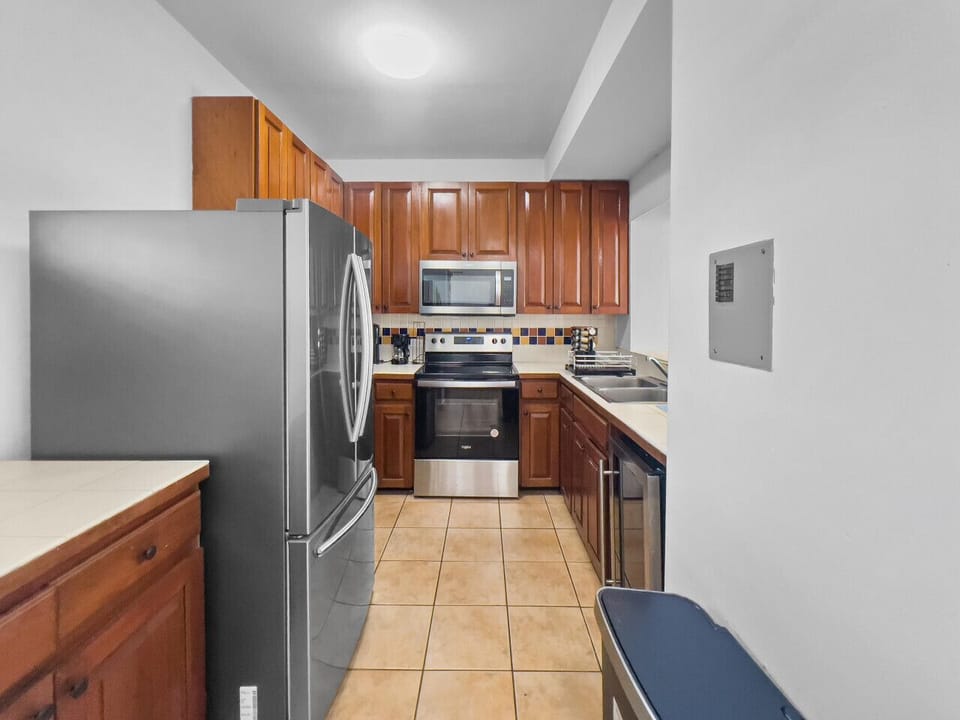 Simple and stylish kitchen perfect for quick meals