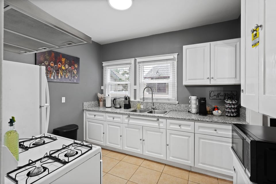 Full Size Kitchen with Stove, Microwave and all essentials