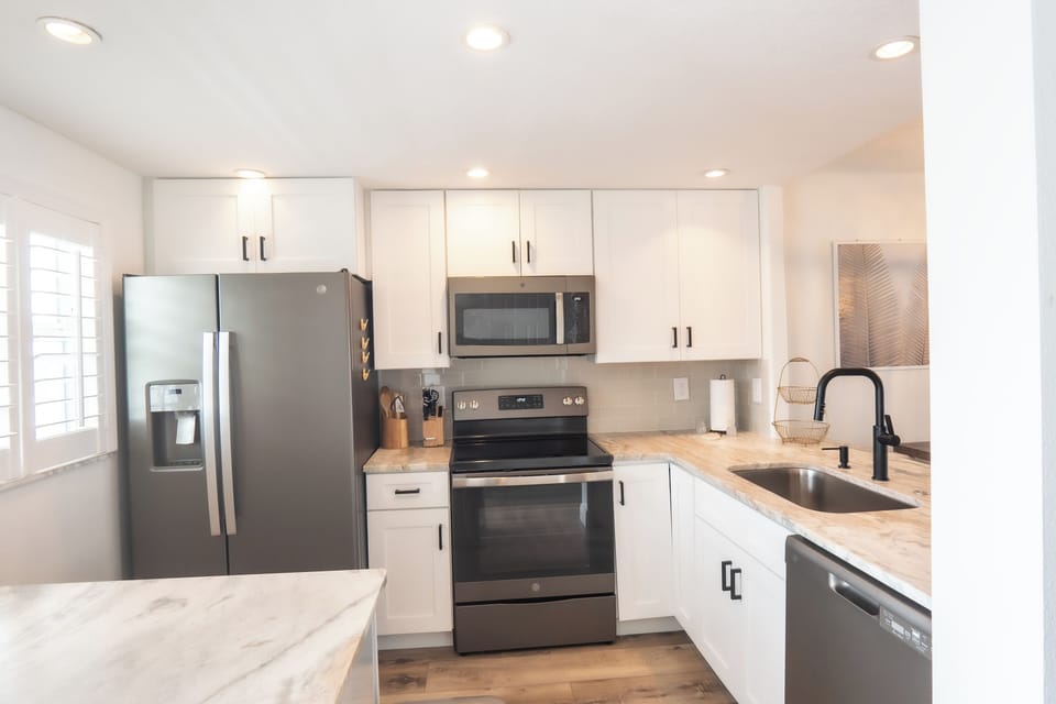 The kitchen has been recently updated. Make meal time as simple or elaborate as you want!
