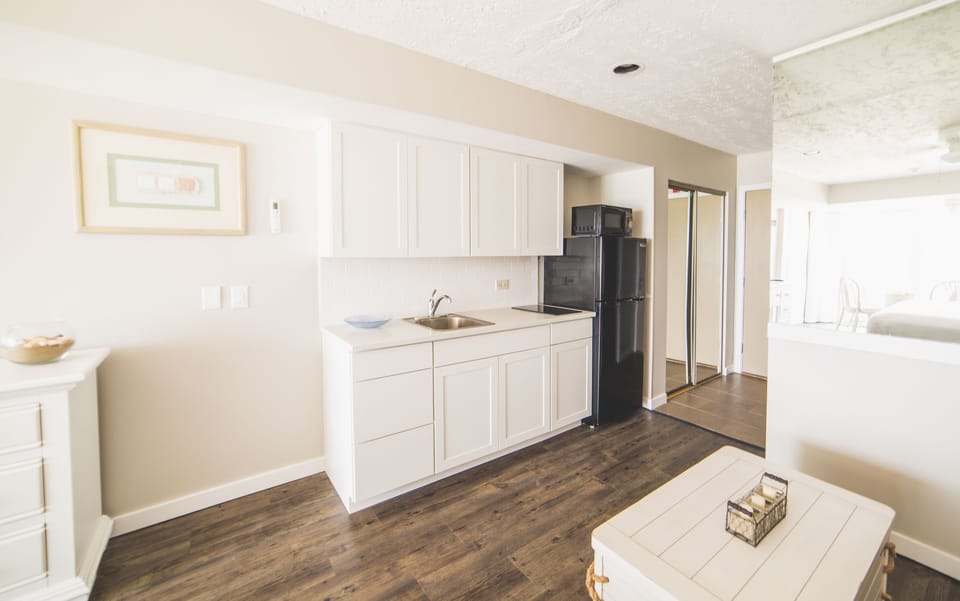 Direct Oceanfront Room,1 King Bed with Sofa bed | Private kitchenette | Full-size fridge, microwave, stovetop, coffee/tea maker
