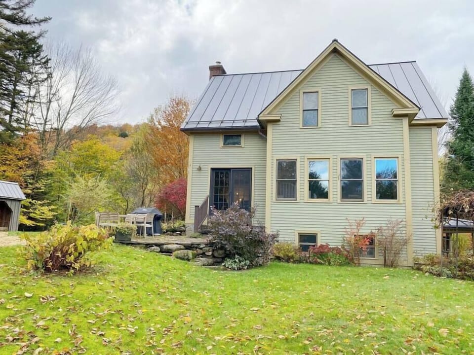 Beautiful 4 Bed Home in a Tranquil, Ideal Setting (186)