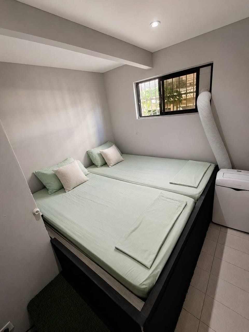 Comfort Double Room Single Use | Blackout drapes, WiFi (free), bed sheets