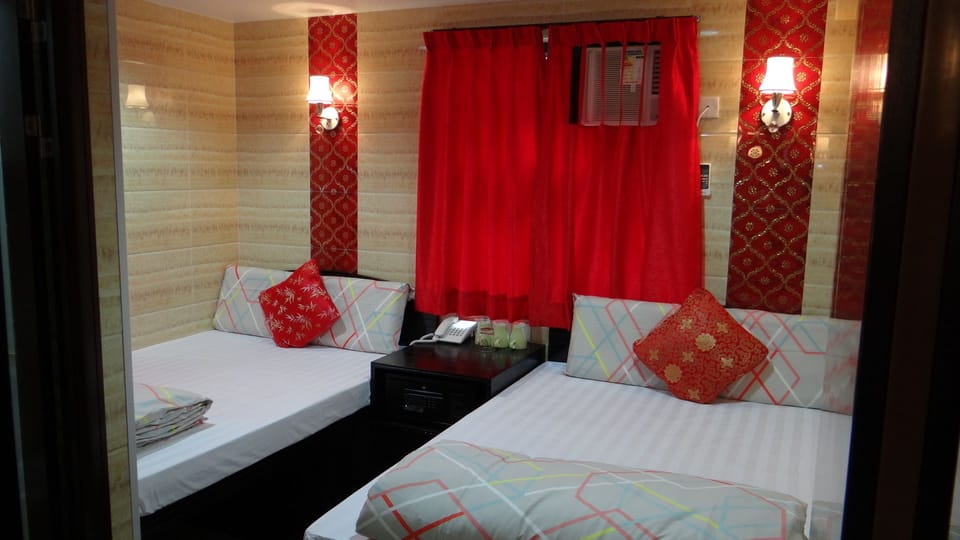 In-room safe, desk, soundproofing, free WiFi