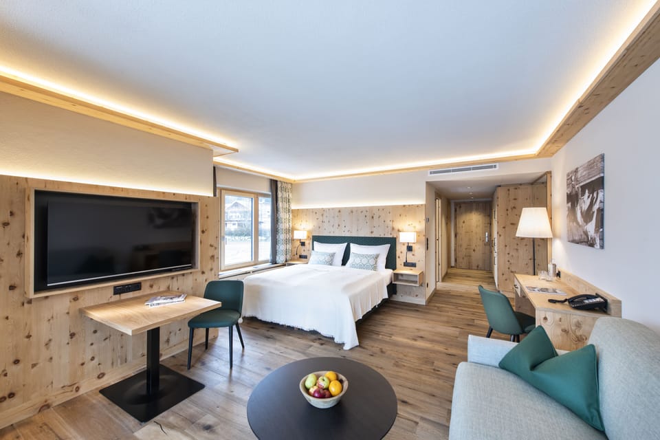 Superior Double Room | In-room safe, desk, soundproofing, bed sheets