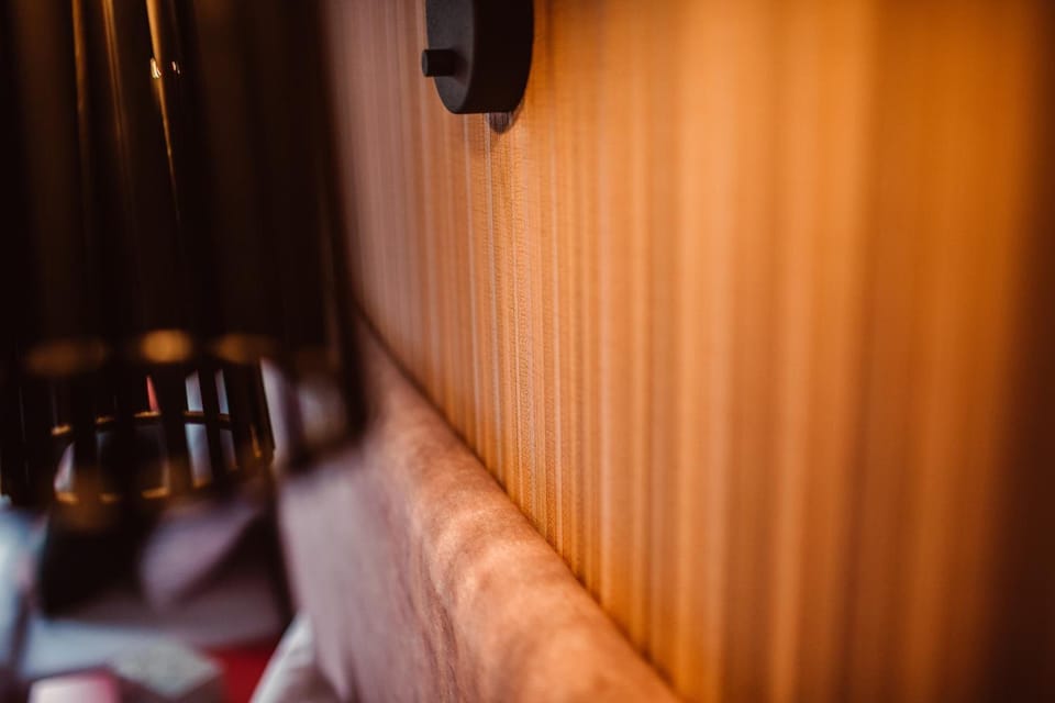Premium bedding, in-room safe, individually decorated