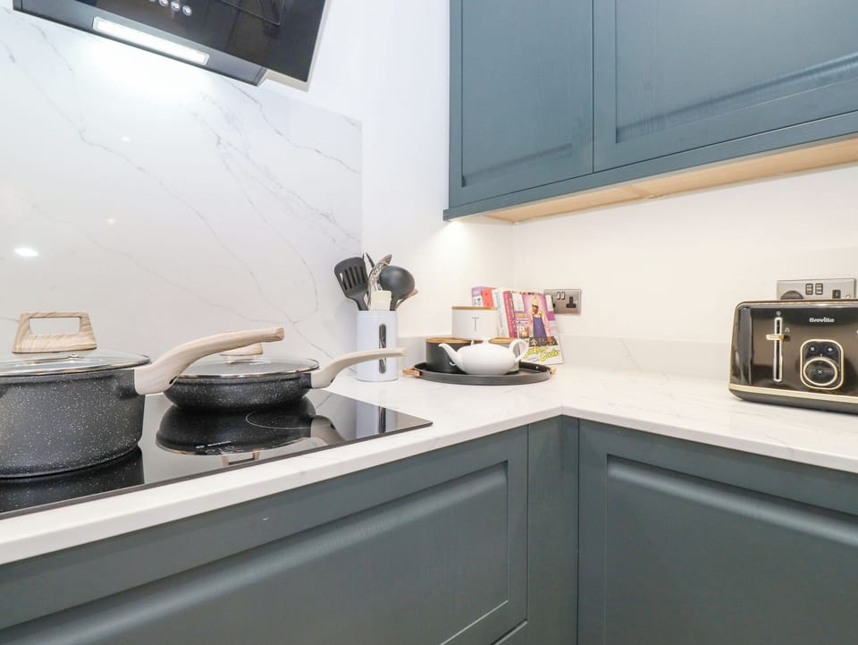 Fridge, dishwasher, electric kettle, toaster
