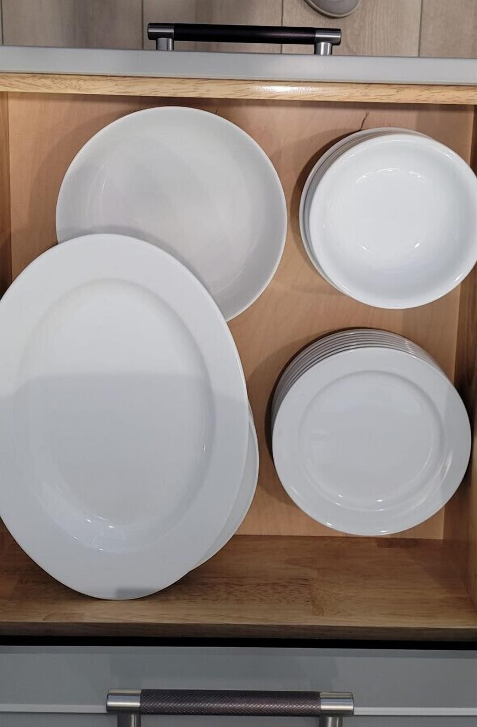 Dishware provided
