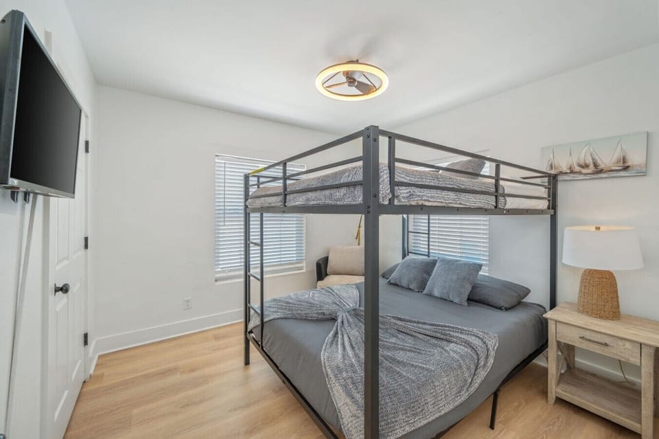 Second Bedroom - Bunk Bed