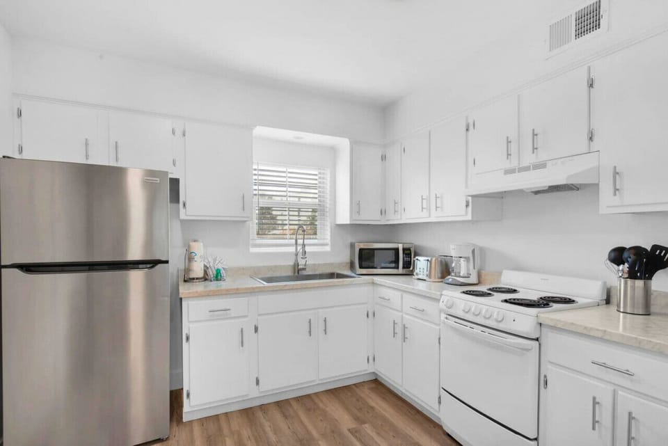 Get ready to cook your favorite meals in this fully equipped kitchen