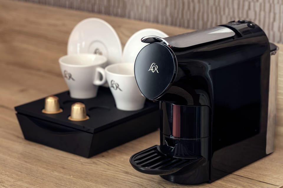 Superior Room, Balcony | Coffee and/or coffee maker