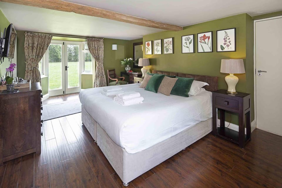 Superior Double or Twin Room, Ensuite, Garden View