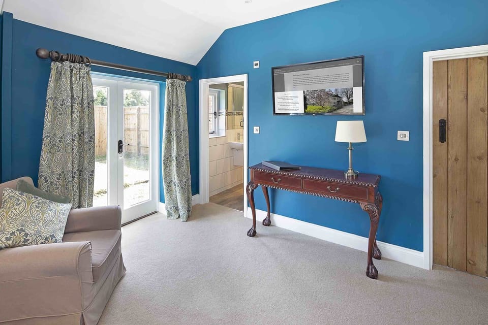 Deluxe Double Room, Ensuite, Garden View