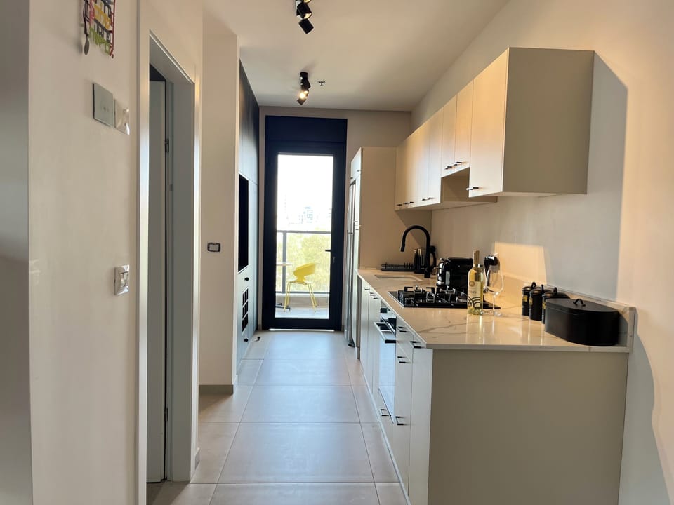 Apartment, 2 Bedrooms, Balcony | Private kitchen | Fridge, microwave, oven, stovetop
