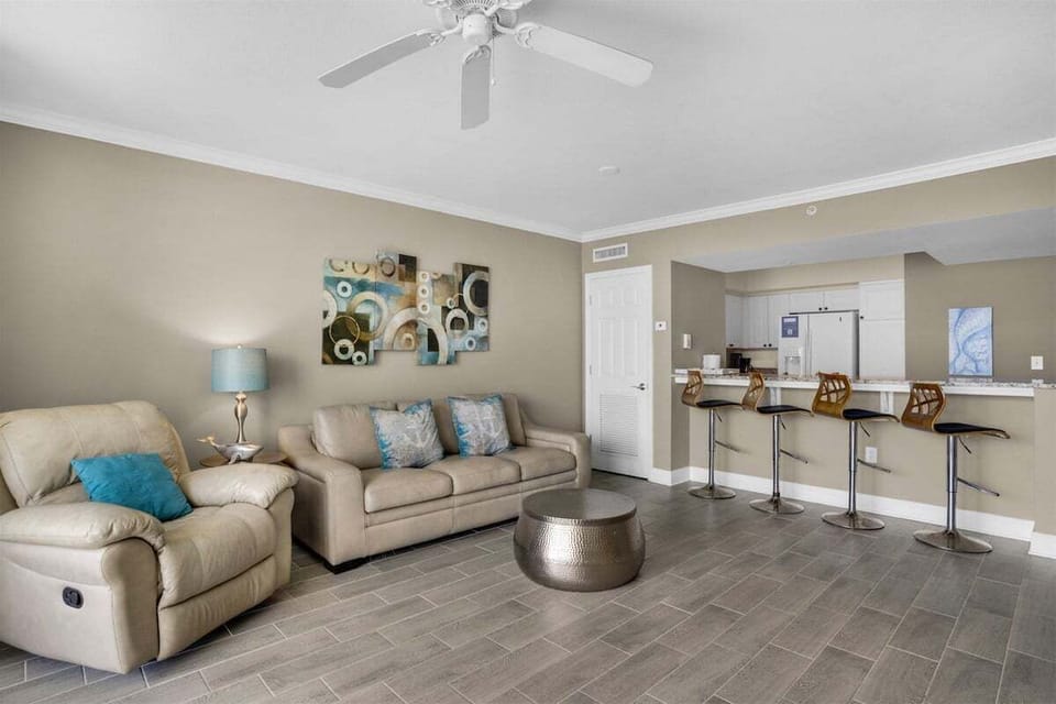 Living Space & Kitchen View