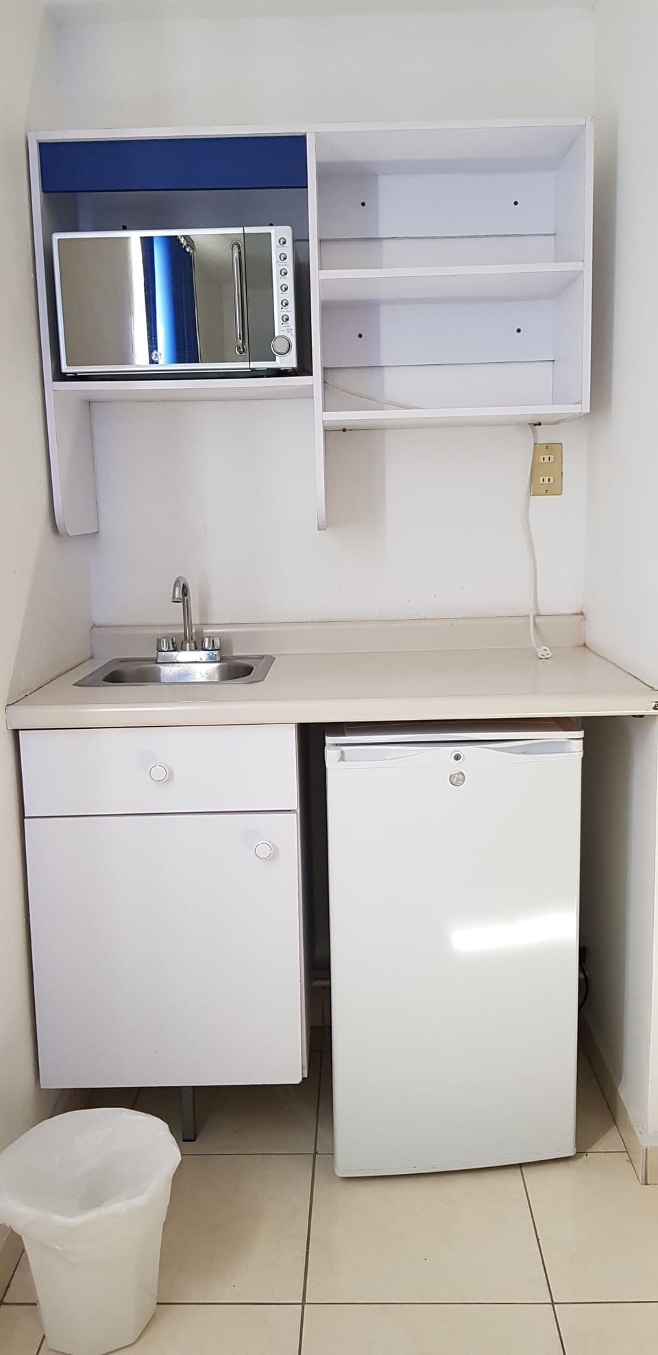 Executive Room, 2 Twin Beds | Private kitchenette