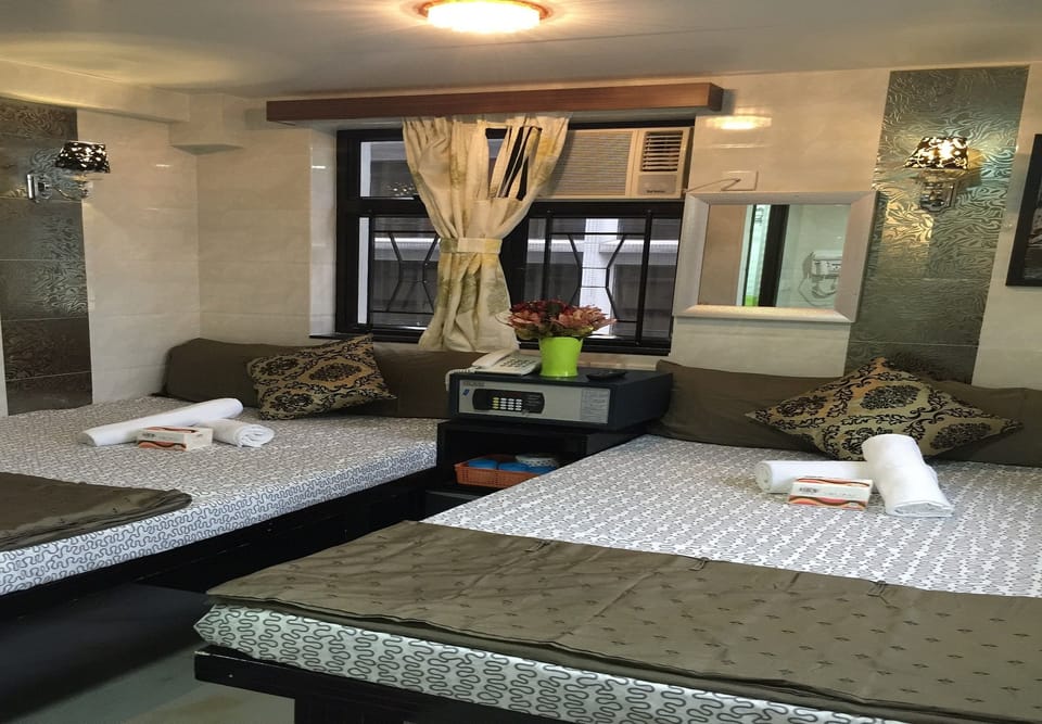 Standard Quadruple Room | In-room safe, free WiFi